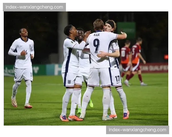 英超与环保组织合作,推动所有俱乐部主场在2026年底前禁用一次性塑料杯 英超与环保组织合作,推动所有俱乐部主场在2026年底前禁用一次性塑料杯