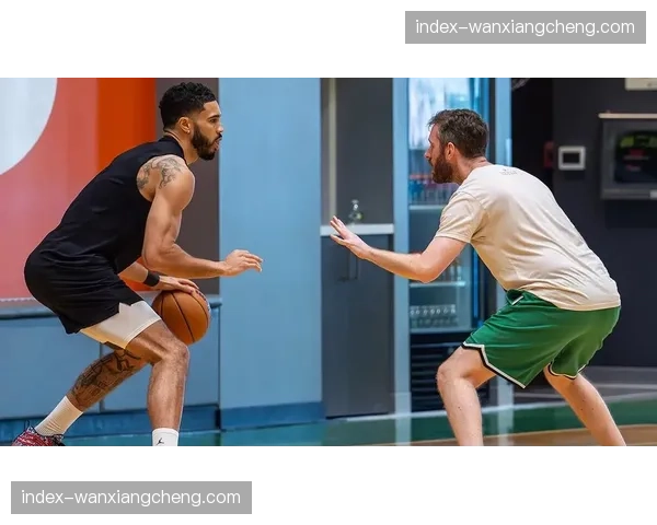 专访体能训练师：解读塔图姆赛季场均跑动距离联盟前列背后的恢复科技